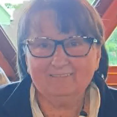 Márkovich Éva — Eladó